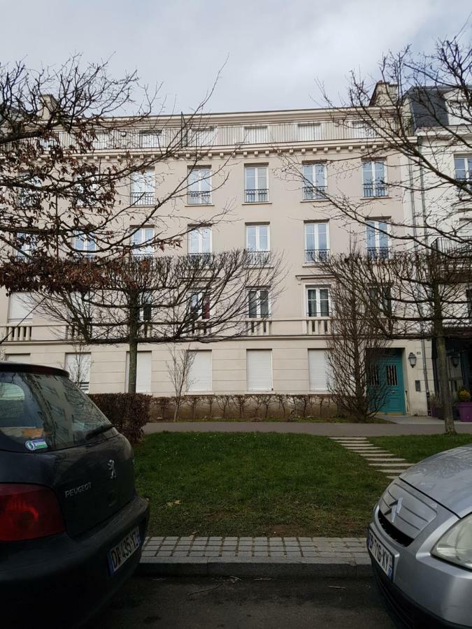 Cosy Apartment Carre Elysee Serris Exterior photo